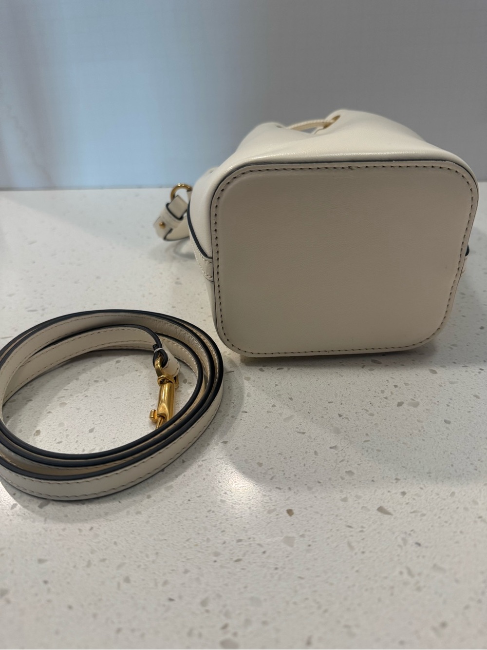 NWT & BOX Valentino Garavani Cream Leather VLogo Mini Drawstring Bag - Picture 9 of 15